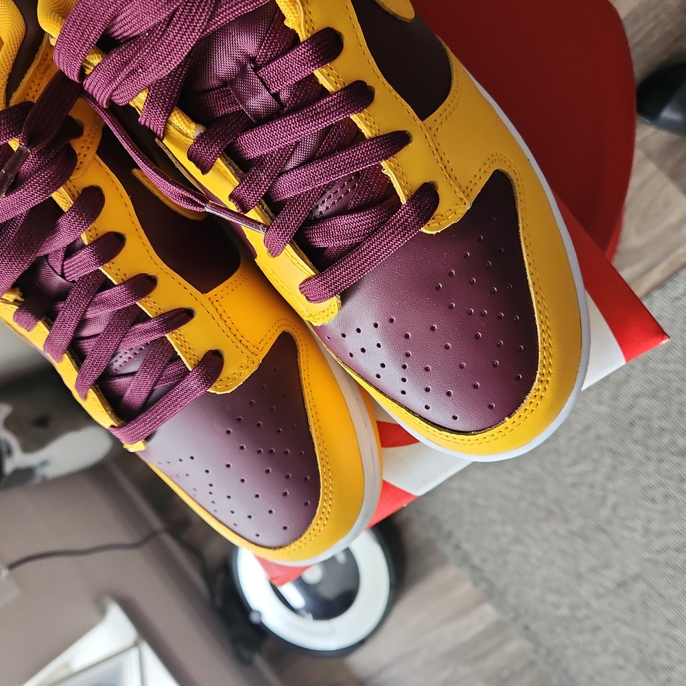 Nike Dunks - image 5